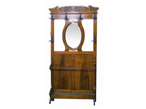 Porta Chapu de parede, estilo art noveau com espelho de cristal, adquirido em 1933.